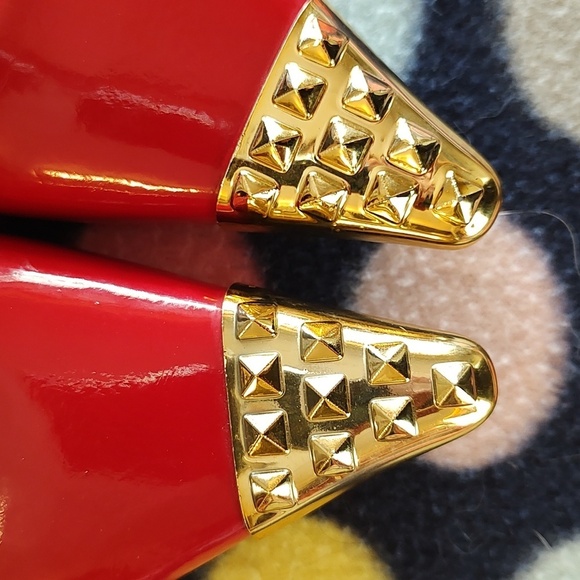 RED PATENT LEATHER HEELS GOLD TOE TIP MADE IN BRAZIL Size 5. - Picture 4 of 11